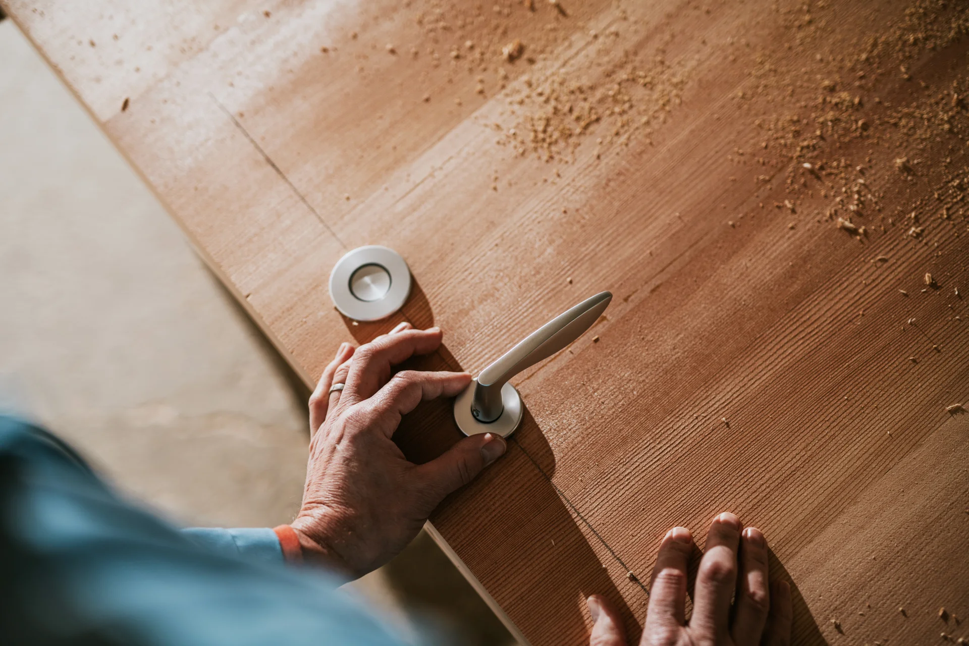 Installing Nuki Smart Door elements in a newbuild door – craftsmanship meets smart access.